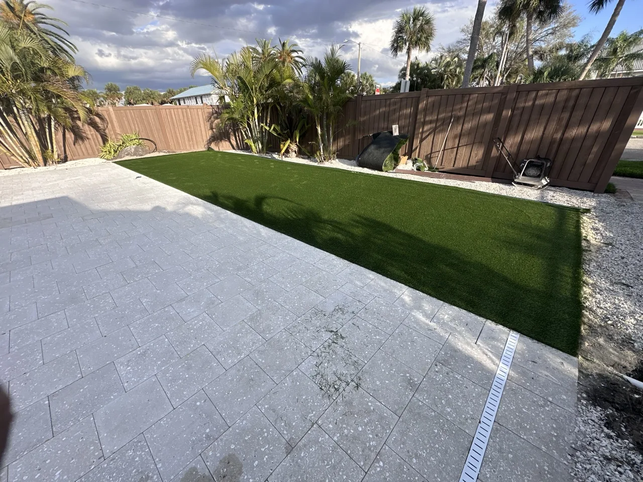 Artificial turf and landscaping project completed by Master360 Services in Florida
